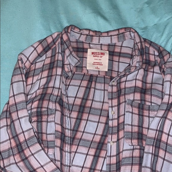 SOLD🚫 Boyfriend fit flannel - Picture 2 of 2